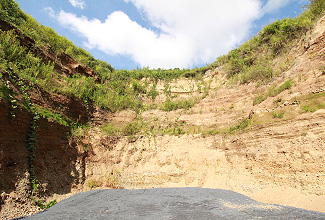 採掘場跡地